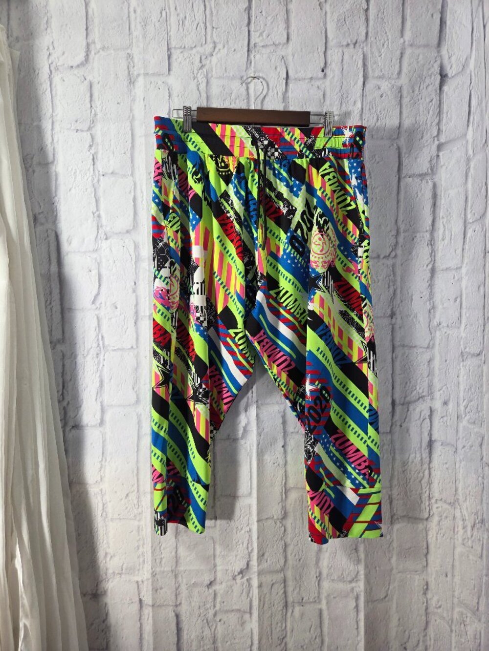 Zumba Wear Extra Large Neon Graphic Print Capri Dance Fitness Harem Pants